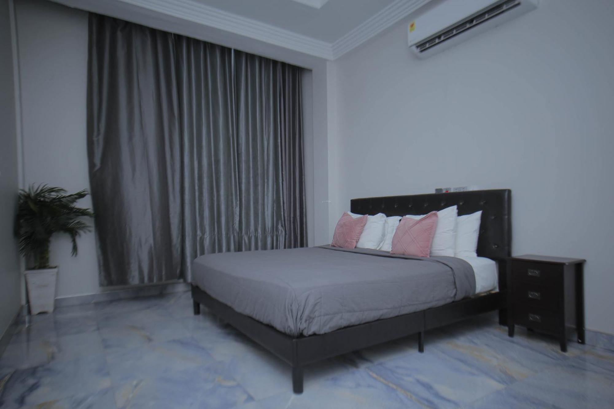 Adonai Luxe Apartment Tema Luaran gambar