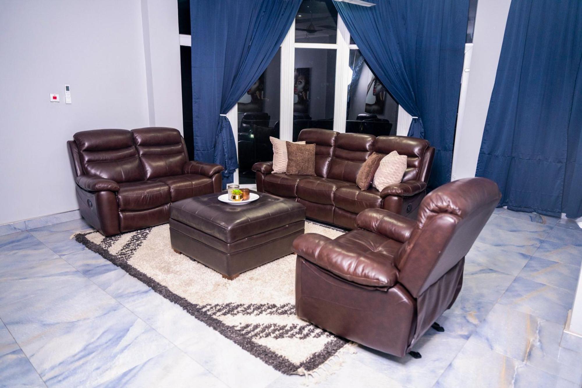 Adonai Luxe Apartment Tema Luaran gambar